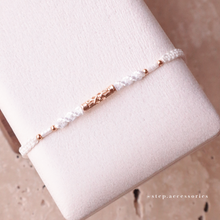 將圖片載入圖庫檢視器 Carving beads Hand strap with Japanese glass beads <khaki. black. gray. white>
