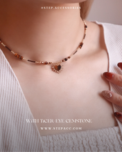 將圖片載入圖庫檢視器 *虎眼石*Natural stone Heart Pendants Choker with Swarovski and Japanese glass beads
