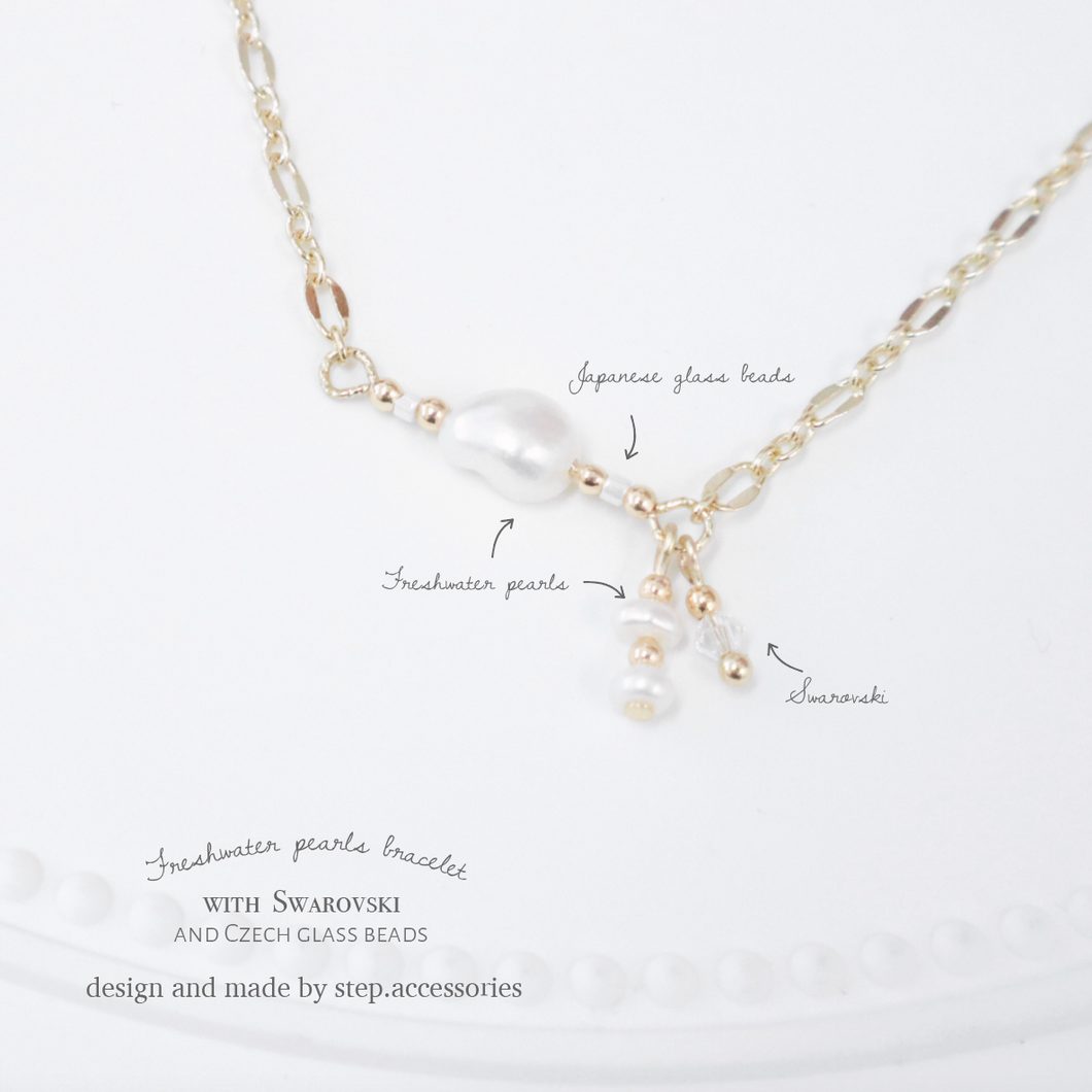 Freshwater pearls Bracelet with Cazch glass beads and Swarovski < 3 styles >