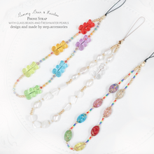 將圖片載入圖庫檢視器 Gummy Bears and Rainbow Phone strap with glass beads and freshwater pearls &lt; 3 styles &gt;
