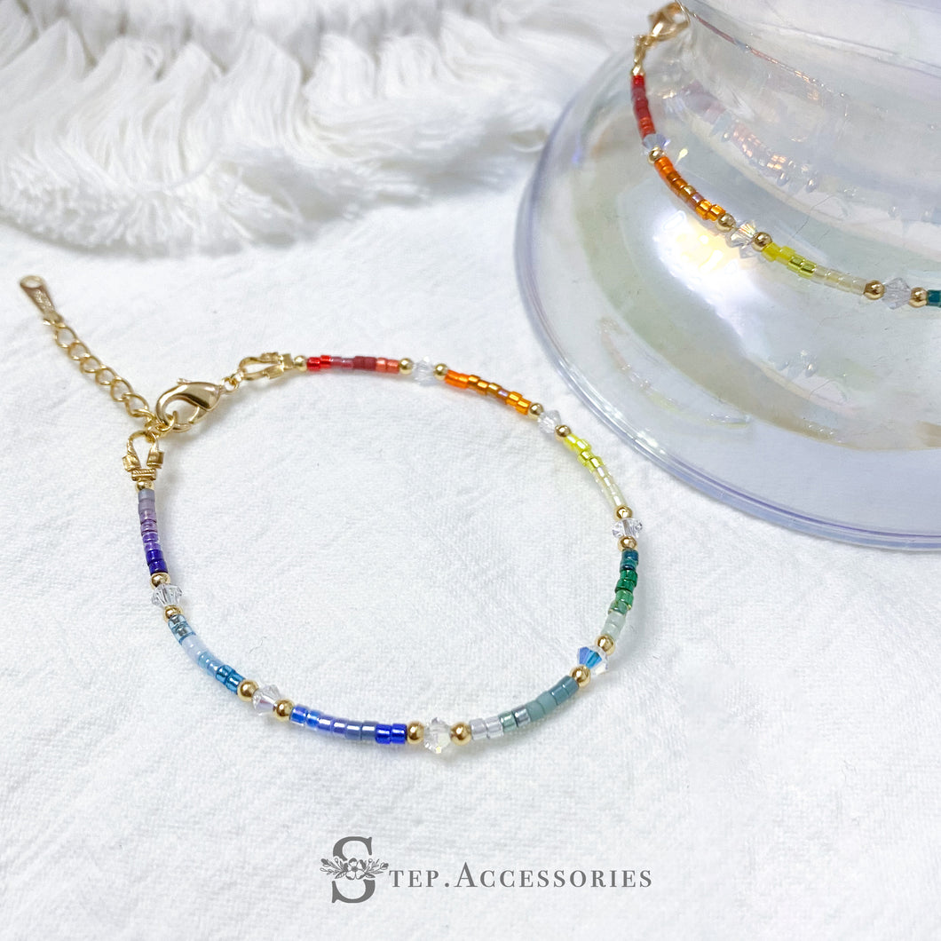 H200 Japanese glass beads & Swarovski rainbow gradient bracelet