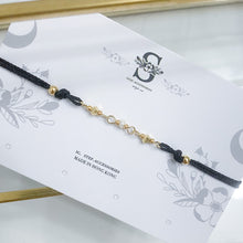 將圖片載入圖庫檢視器 Freshwater pearls &amp; Swarovski hand strap &lt; 10 colors &gt;
